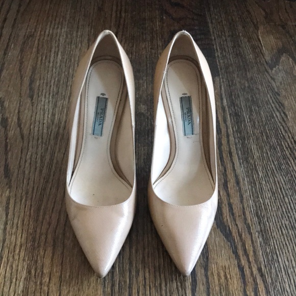 Prada - Picture 2 of 5